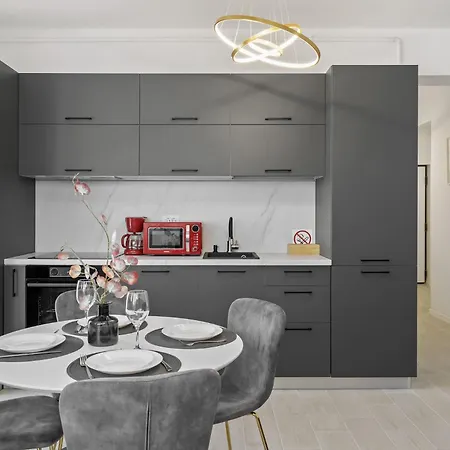 Serenity Breeze Apartament *